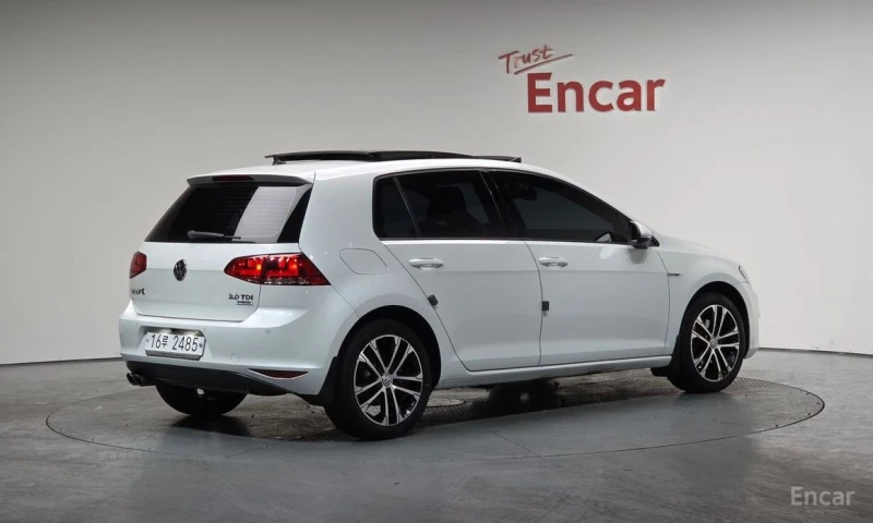 VW Golf, снимка 2 - Автомобили и джипове - 53042681