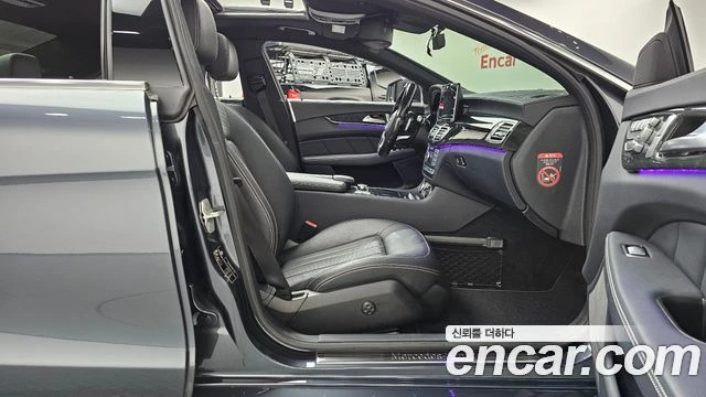 Mercedes-Benz CLS 400, снимка 11 - Автомобили и джипове - 56077714