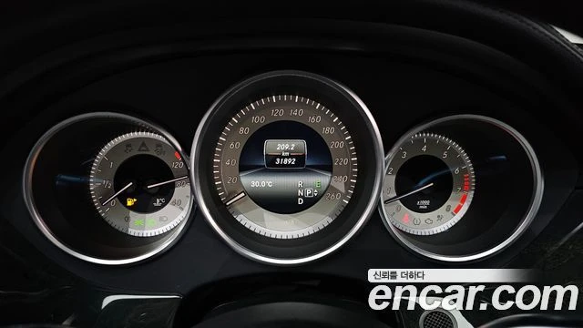 Mercedes-Benz CLS 400, снимка 16 - Автомобили и джипове - 56077714