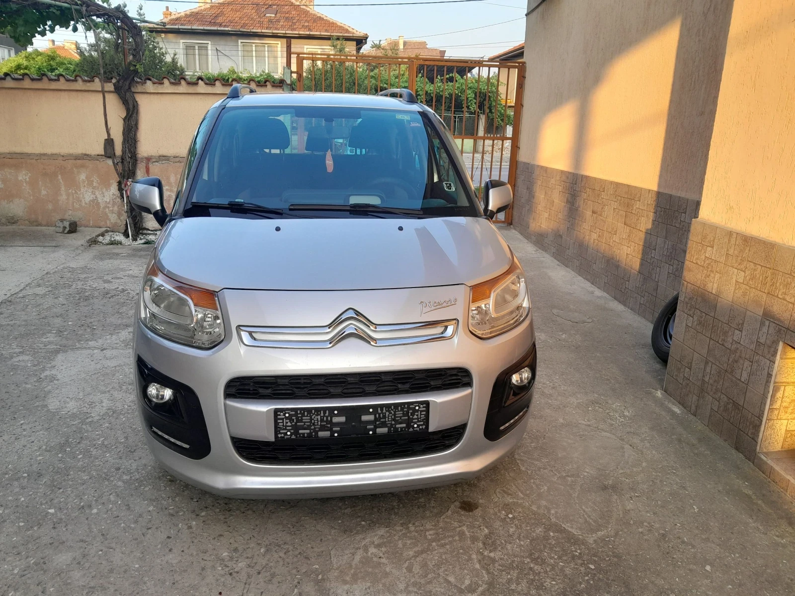 Citroen C3 Picasso 1.4 Газова Уредба, снимка 1