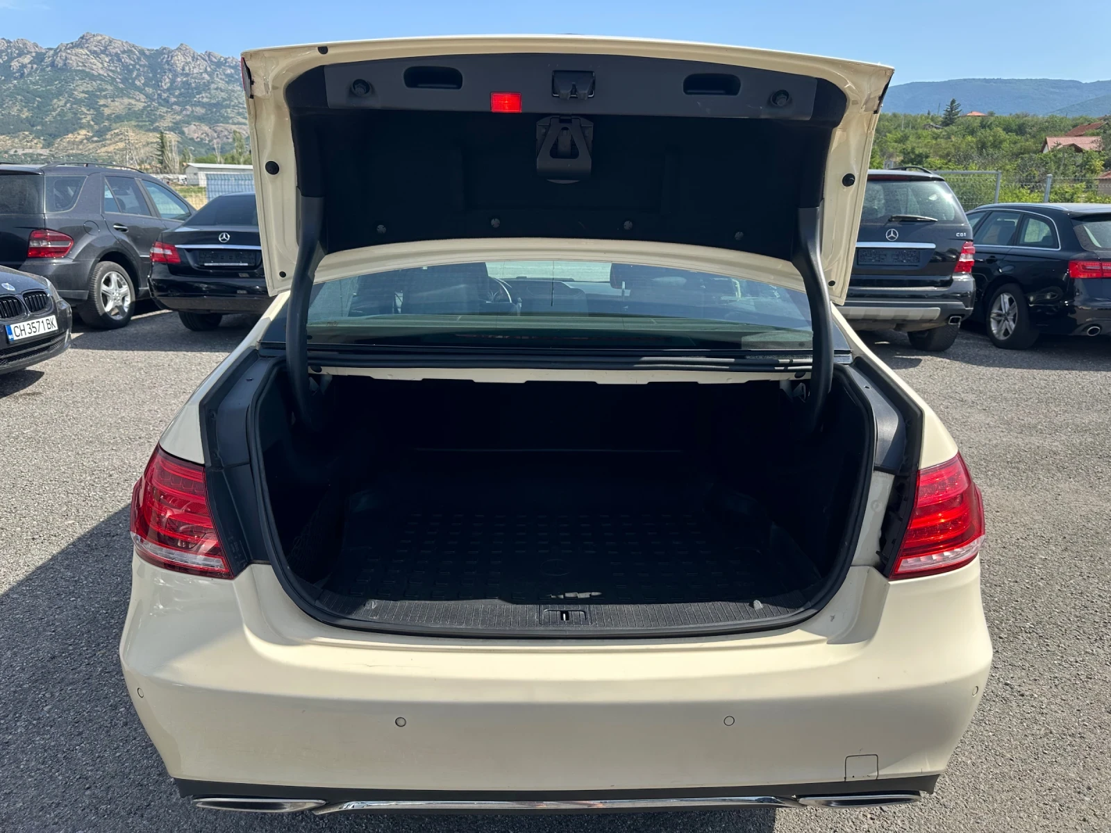 Mercedes-Benz E 220 FACELIFT* НАВИГАЦИЯ* КОЖА* ТОП СЪСТОЯНИЕ | Mobile.bg — изображение 15