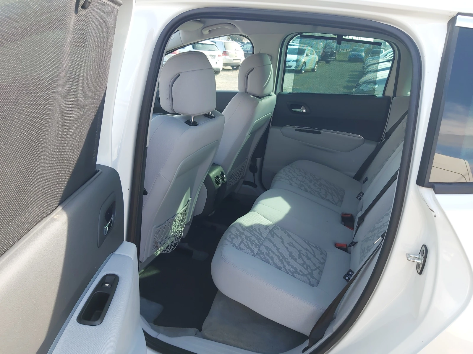 Peugeot 3008 1.6i-Euro-5A-Navi | Mobile.bg — изображение 16