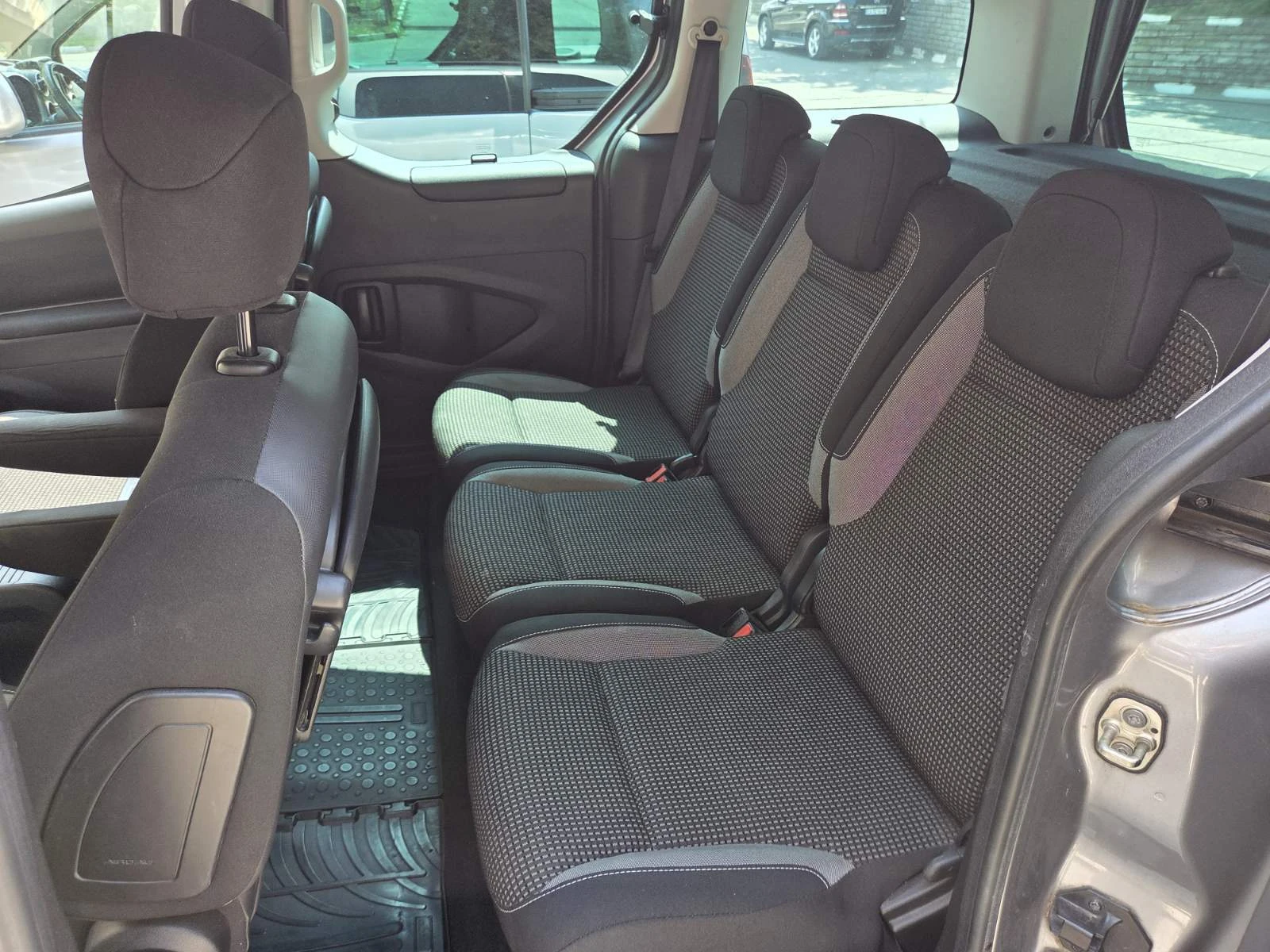 Peugeot Partner Tepee - изображение 8