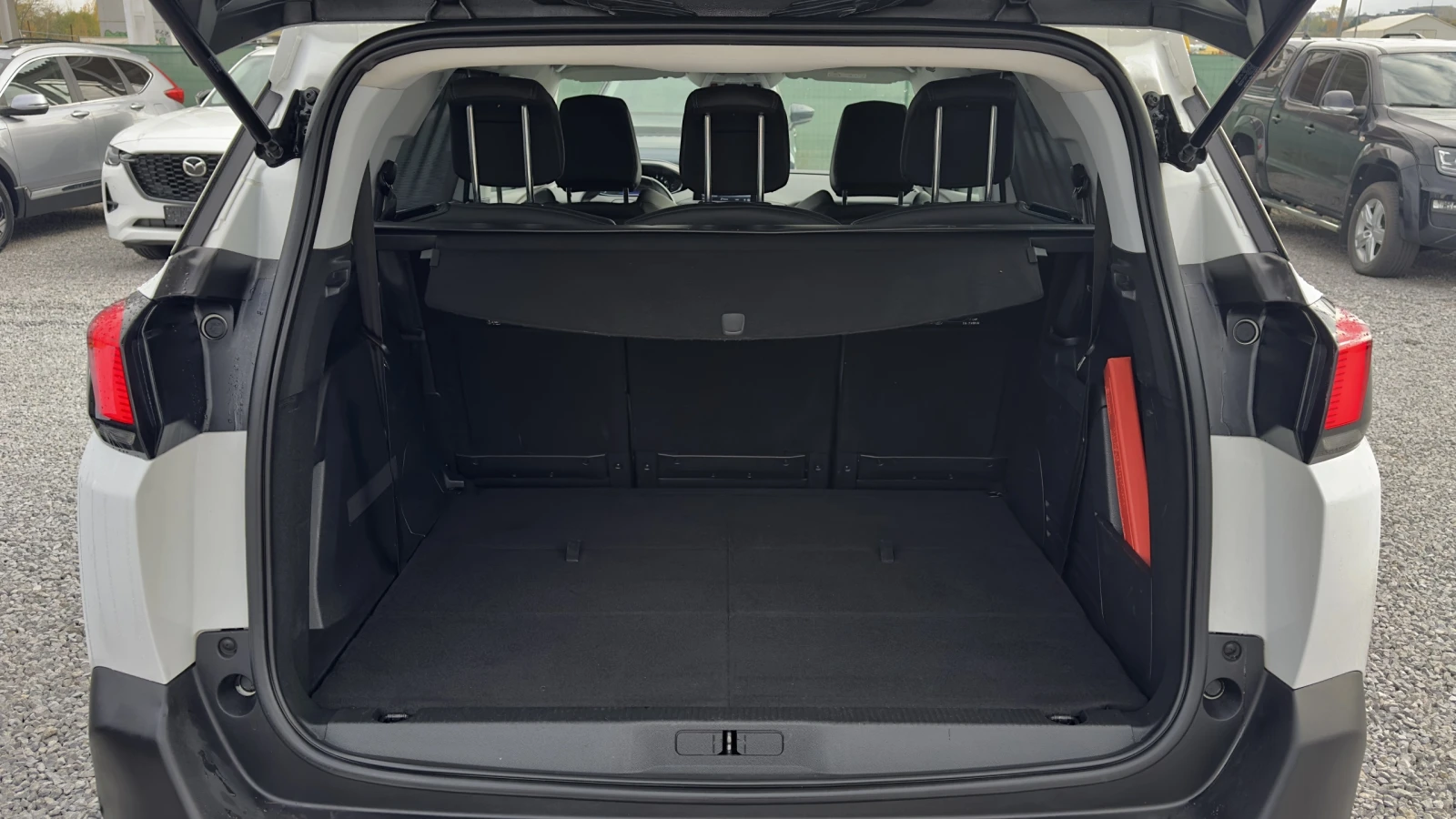 Peugeot 5008 1.6T 180.Autom.Navi Car play Camera   | Mobile.bg   15