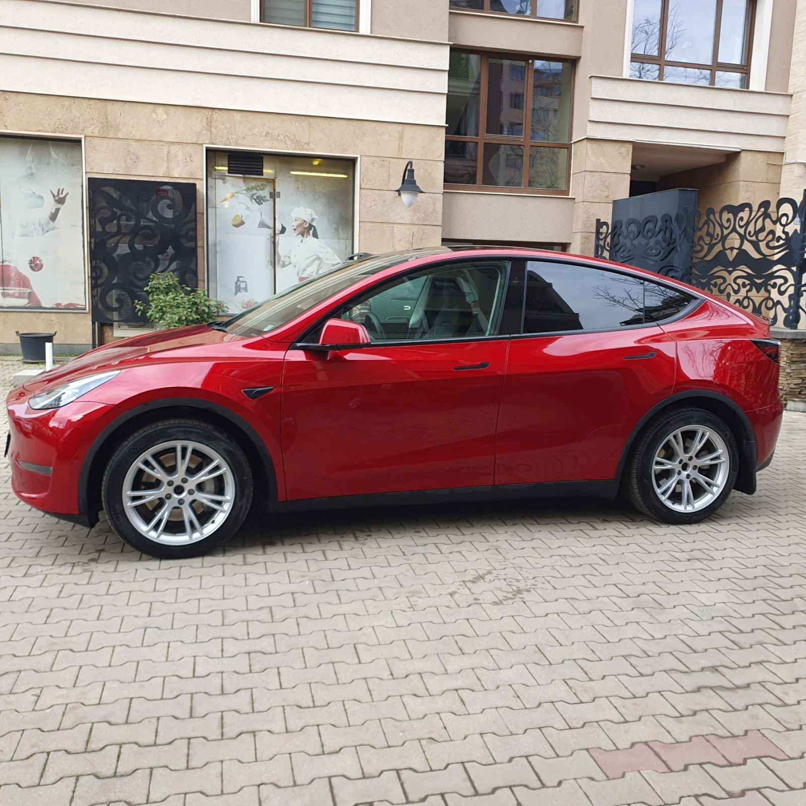 Tesla Model Y Model Y 2024 dual motor Гаранция - изображение 9