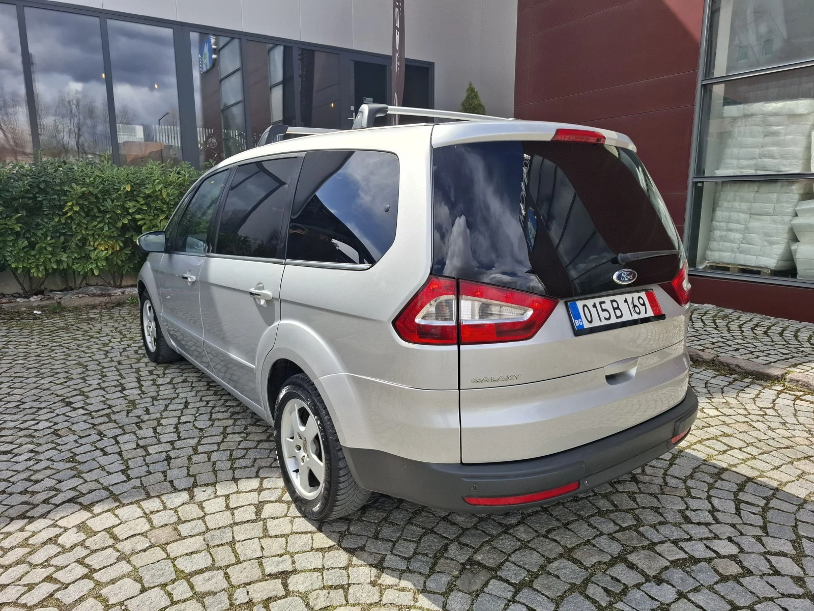 Ford Galaxy 2.0TDI-140к.с.TITANIUM* 6+ 1* KLIMATRONIK* TEMPOMA, снимка 3 - Автомобили и джипове - 54011681