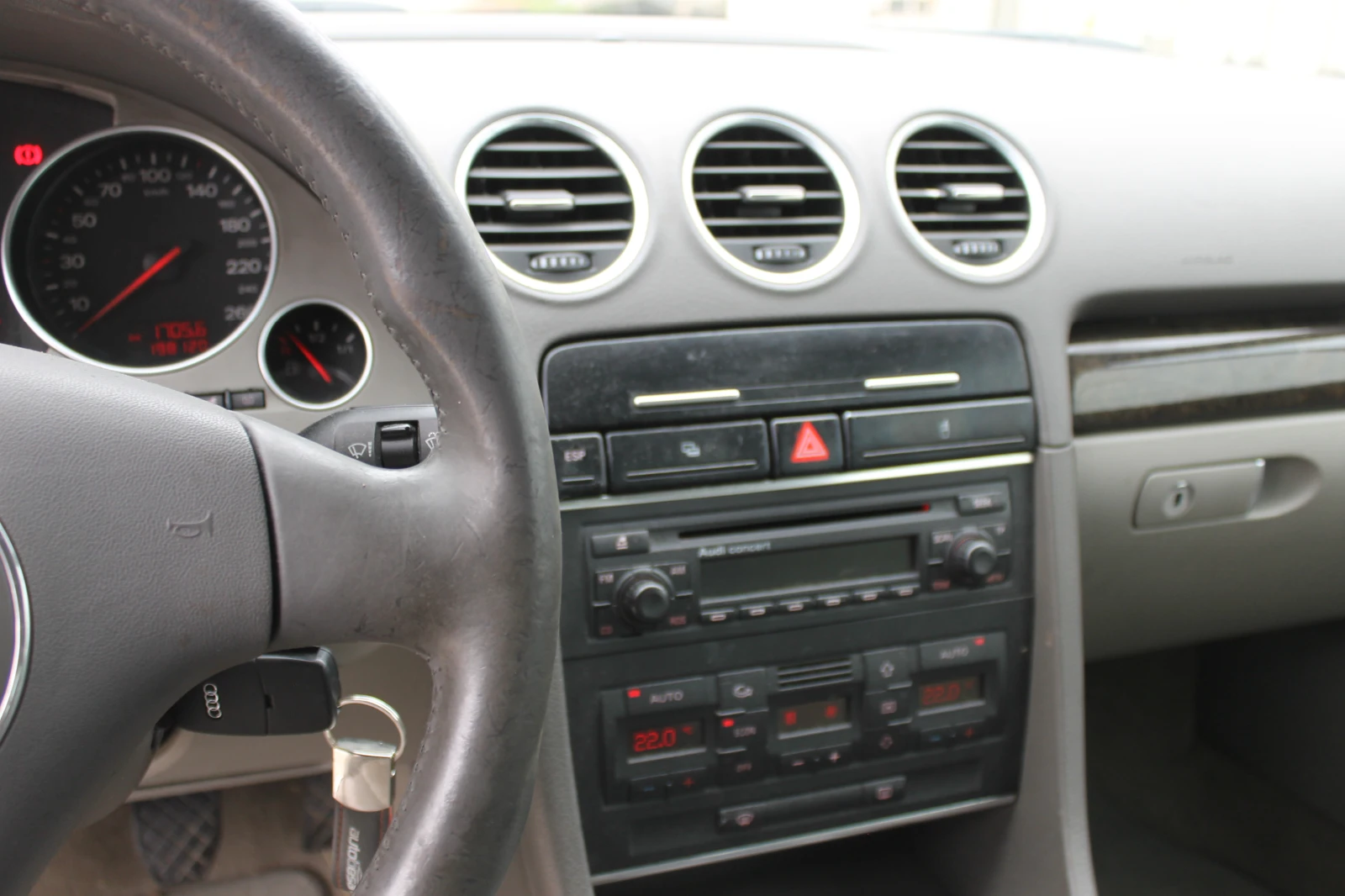 Audi Cabriolet ИТАЛИЯ, НОВ ВНОС, снимка 11 - Автомобили и джипове - 54255539