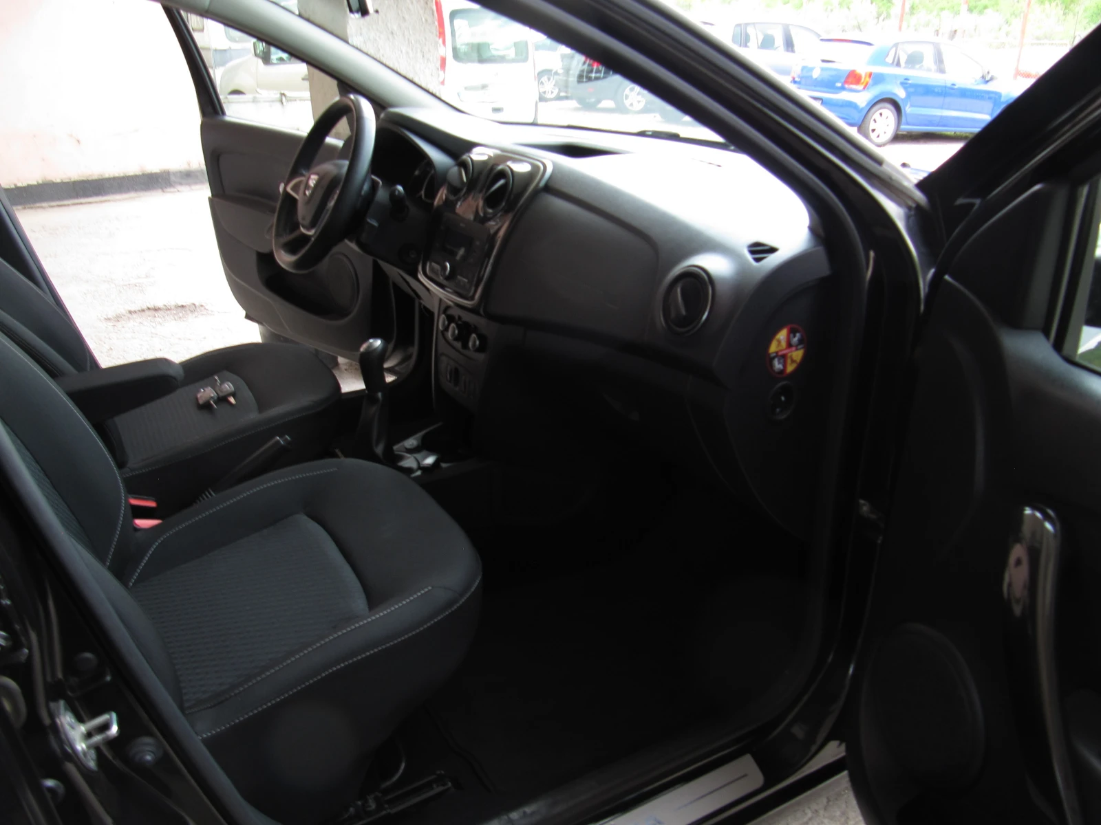 Dacia Sandero 0.9TCE LPG Фабр.газов инжекцион, снимка 11 - Автомобили и джипове - 54461225