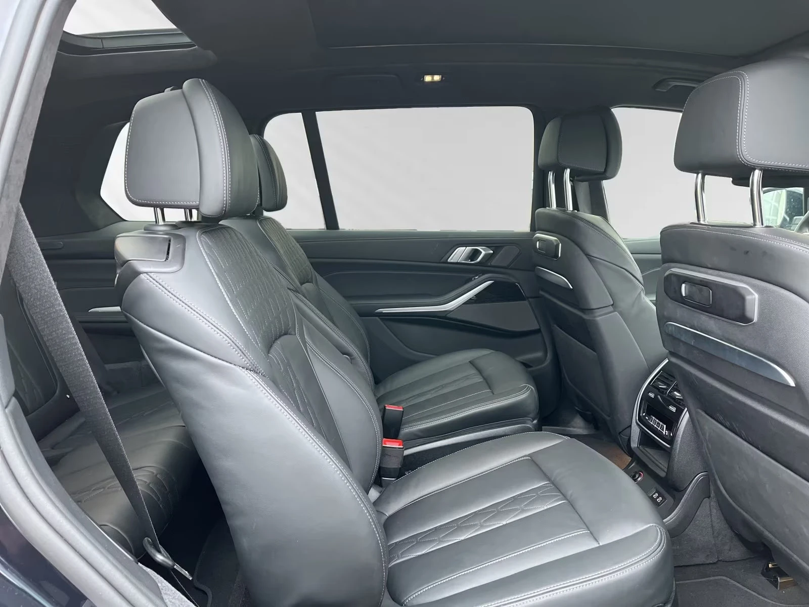 BMW X7 40i/381HP/M-SPORT/PANO/360/HUD/KLESS/414z | Mobile.bg � ����������� 10