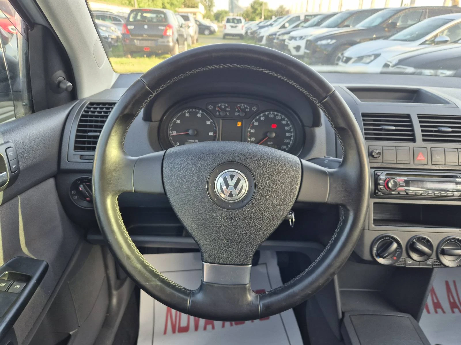 VW Polo 1.2I-176000км, снимка 9 - Автомобили и джипове - 54703425