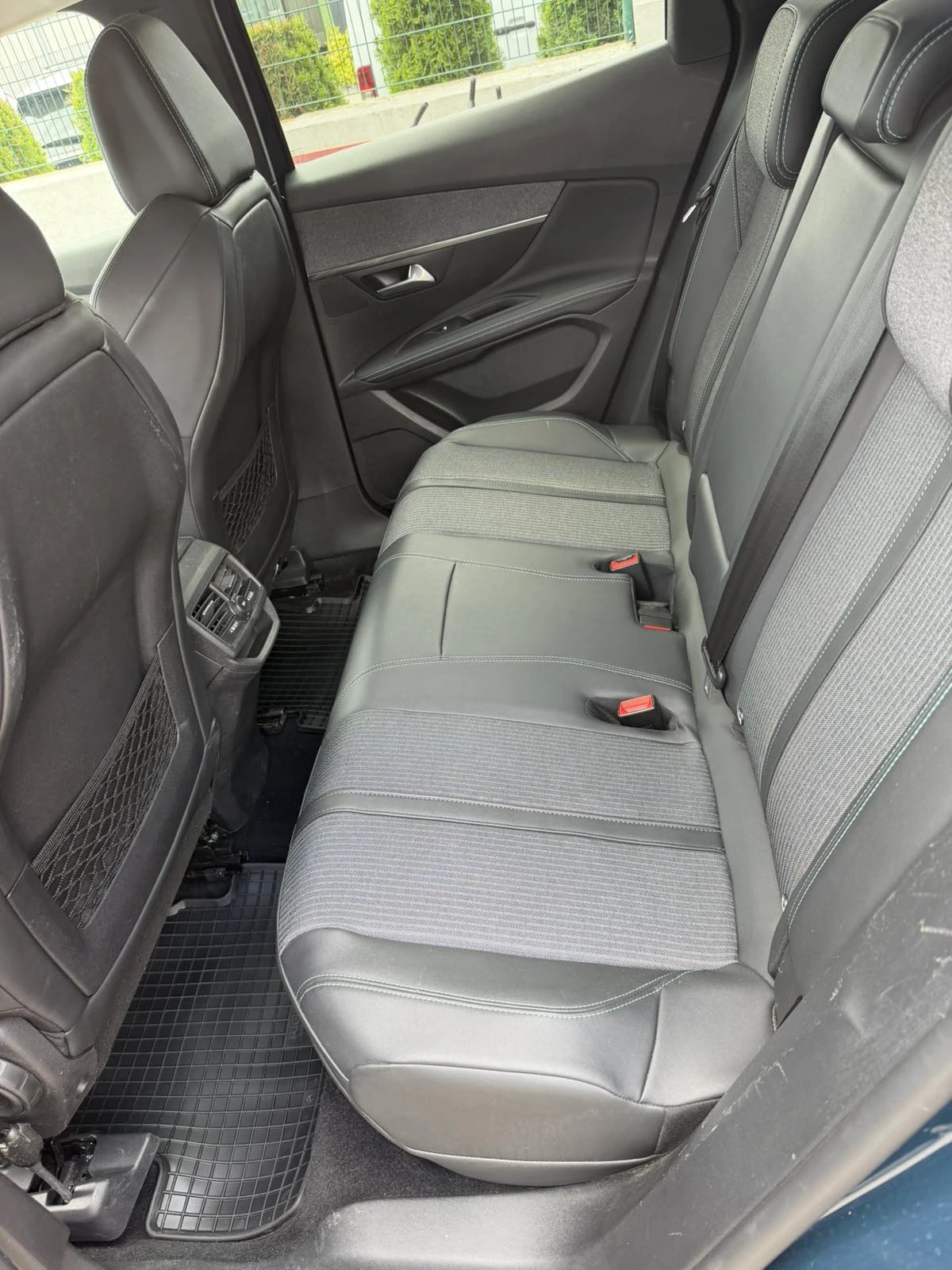 Peugeot 3008 Peugeot 3008 1.6 Hybrid, снимка 12 - Автомобили и джипове - 54976753
