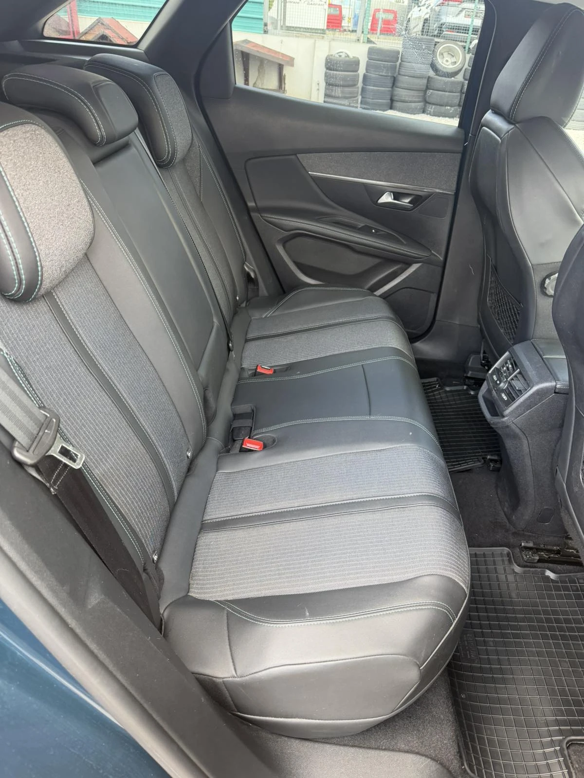 Peugeot 3008 Peugeot 3008 1.6 Hybrid, снимка 11 - Автомобили и джипове - 54976753