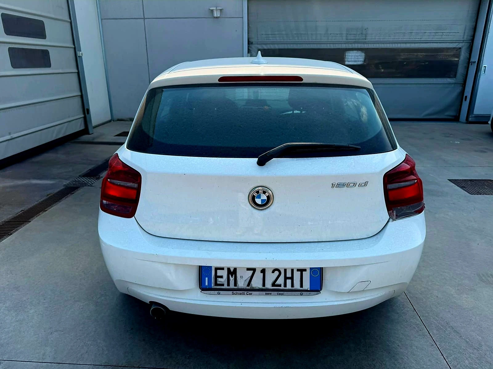 BMW 120 2.0D, снимка 2 - Автомобили и джипове - 55853440