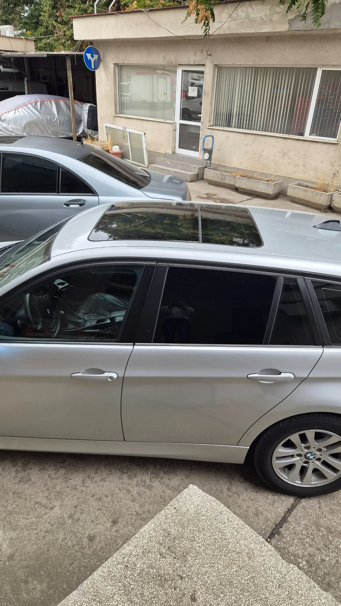 BMW 320, снимка 3 - Автомобили и джипове - 56235275