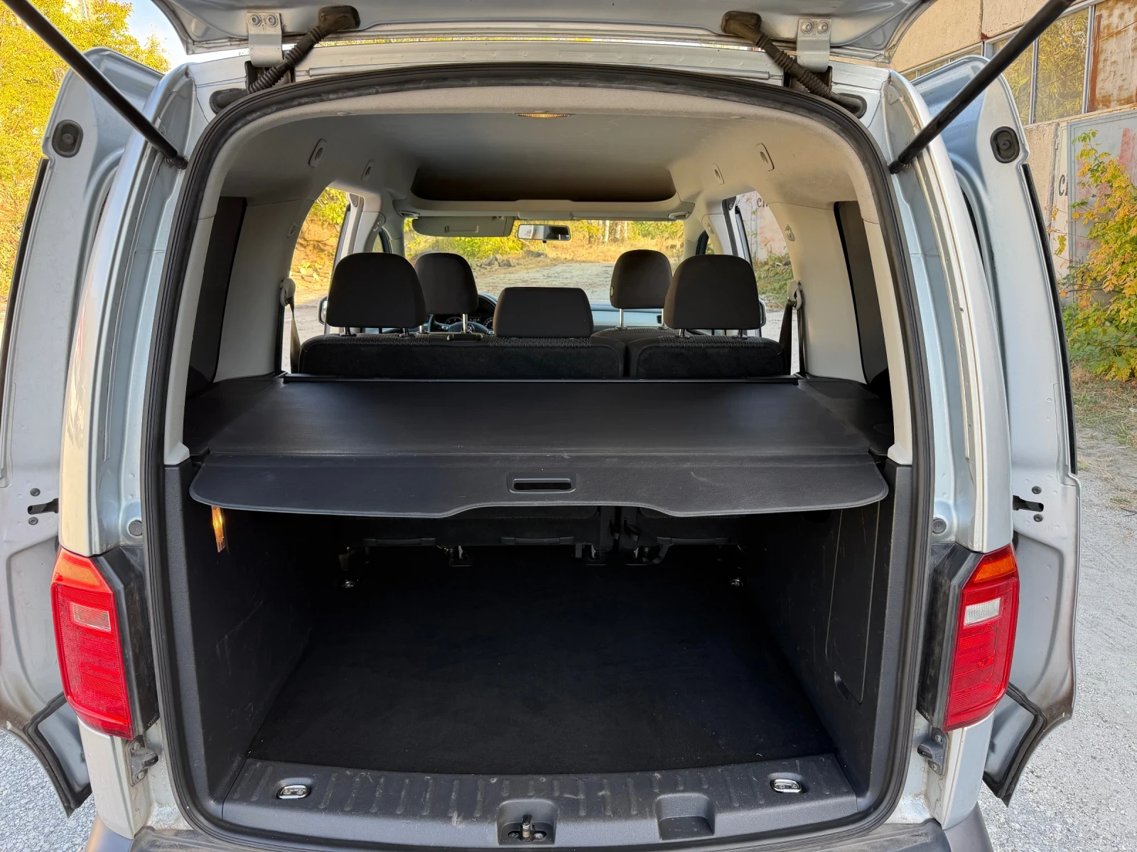 VW Caddy 2.0TDI* 150��* 6 ��* NAVI* ��� ����* ������*  | Mobile.bg � ����������� 16