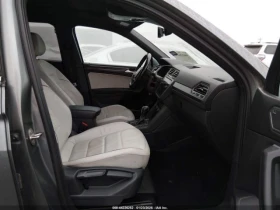 VW Tiguan RLINE* КОЖА* ПАНО* KEYLESS* КАМЕРА* ПОДГРЕВ* , снимка 9