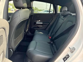 Mercedes-Benz GLA 250 4MATIC/ПАНОРАМА/ПОДГРЕВИ, снимка 12