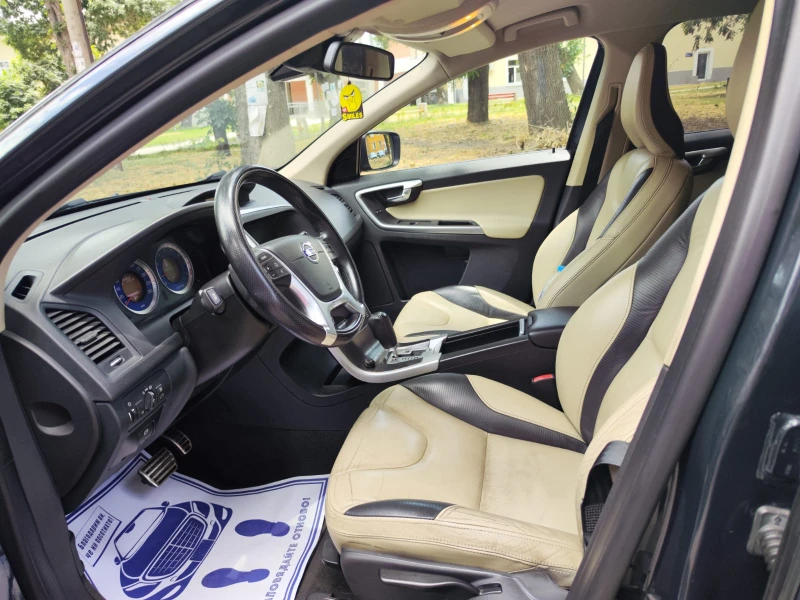 Volvo XC60  2.0T, R-Design, снимка 8 - Автомобили и джипове - 52531072