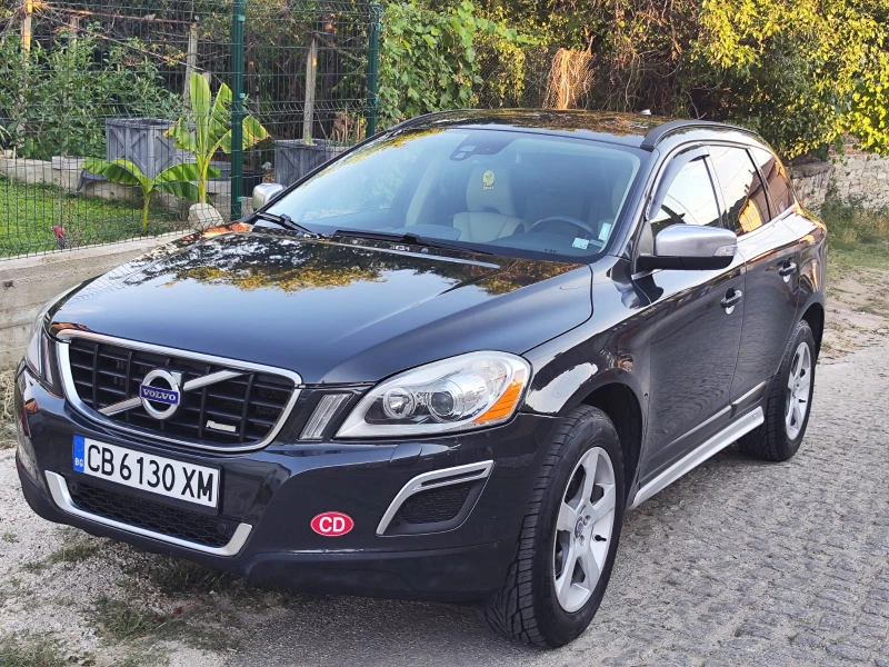 Volvo XC60  2.0T, R-Design, снимка 2 - Автомобили и джипове - 52531072
