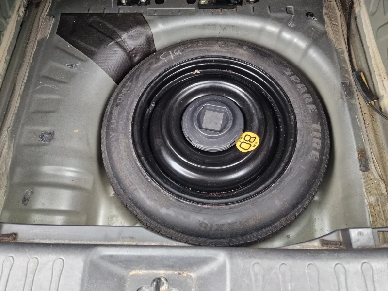 Nissan Juke, снимка 17 - Автомобили и джипове - 51305345