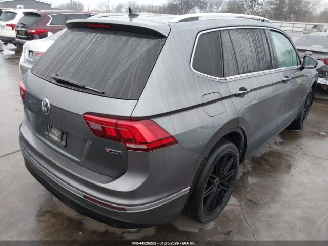 VW Tiguan RLINE* КОЖА* ПАНО* KEYLESS* КАМЕРА* ПОДГРЕВ* , снимка 6 - Автомобили и джипове - 53991442