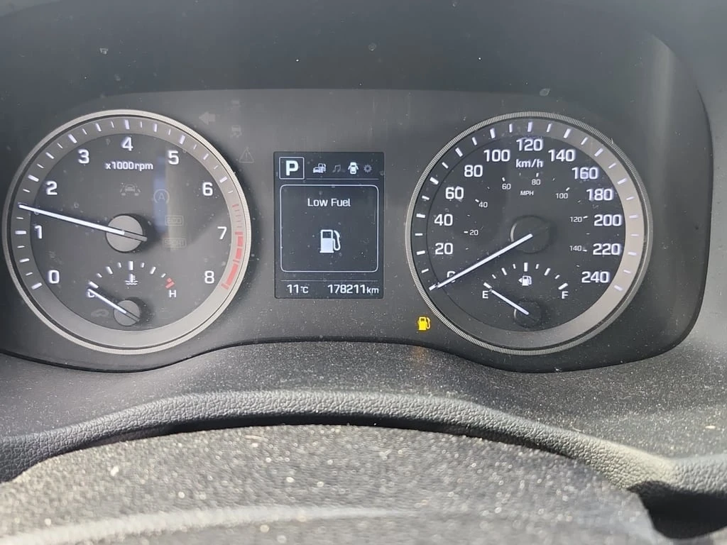 Hyundai Tucson * SE * CARFAX * БЕЗ ПЪРВОНАЧАЛНА ВНОСКА - изображение 8