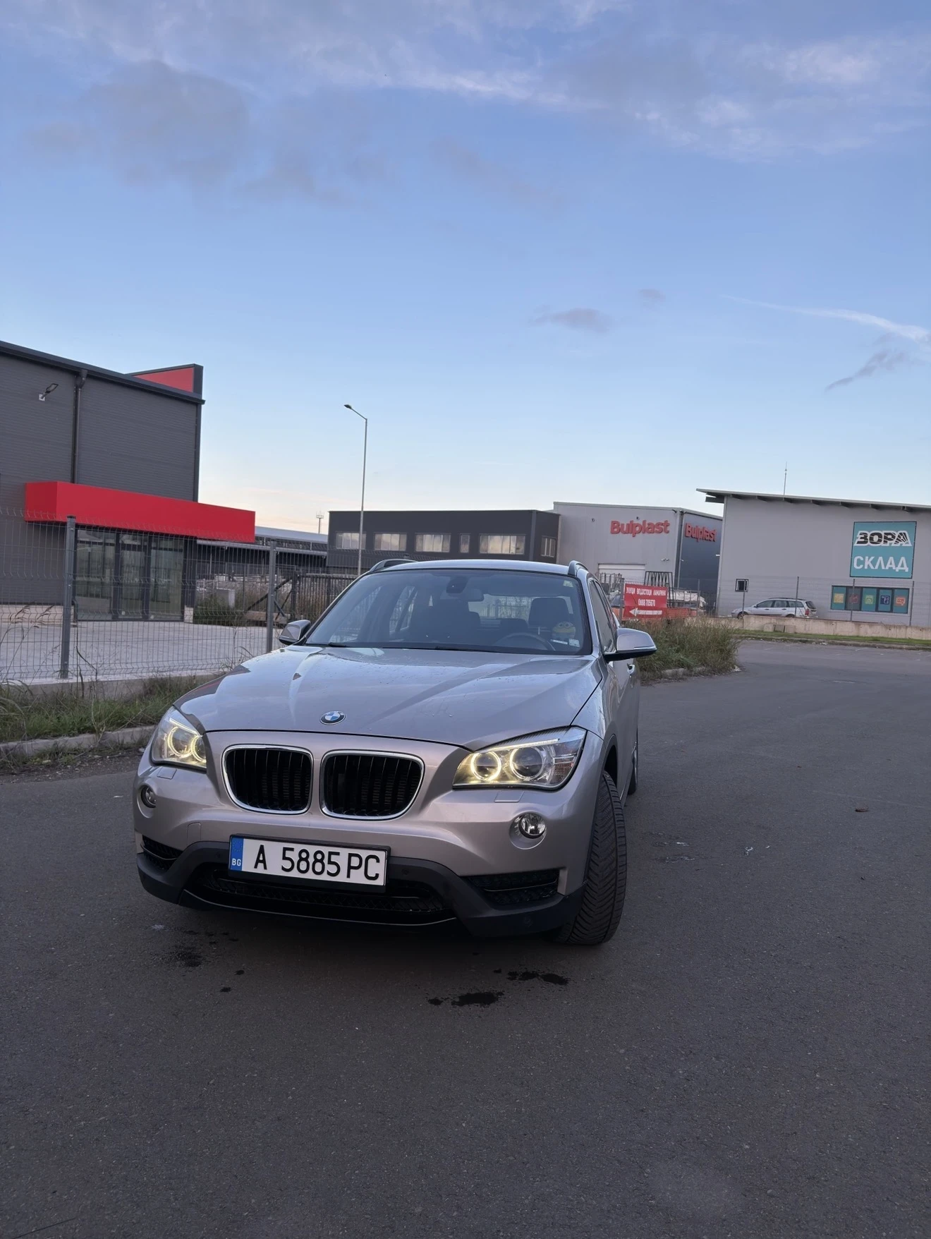 BMW X1 1.8 143 кс. обслужен 