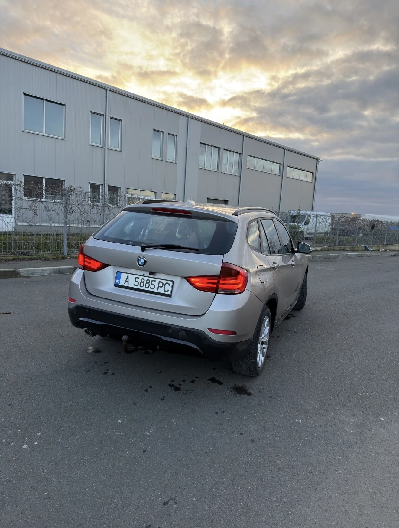BMW X1 1.8 143 кс. обслужен , снимка 3 - Автомобили и джипове - 54172774