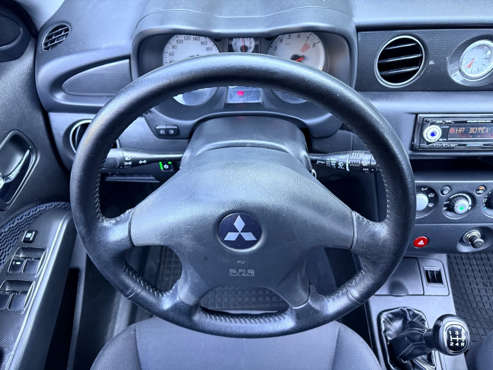 Mitsubishi Outlander 2.0i* ГАЗ* , снимка 11 - Автомобили и джипове - 55945088