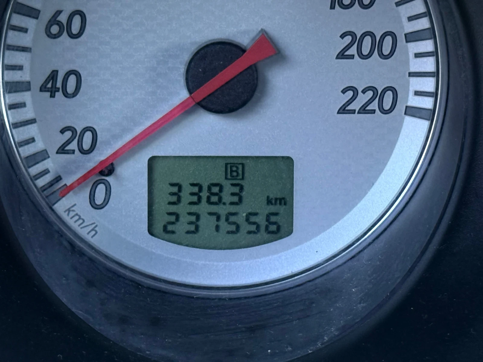 Mitsubishi Outlander 2.0i* ГАЗ* , снимка 12 - Автомобили и джипове - 55945088