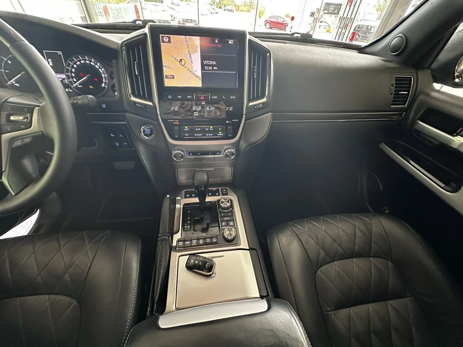 Toyota Land cruiser Toyota Land Cruiser 200 �������� ������  | Mobile.bg � ����������� 2