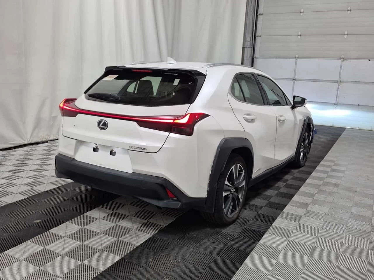 Lexus UX * 250H * CARFAX *  | Mobile.bg � ����������� 4