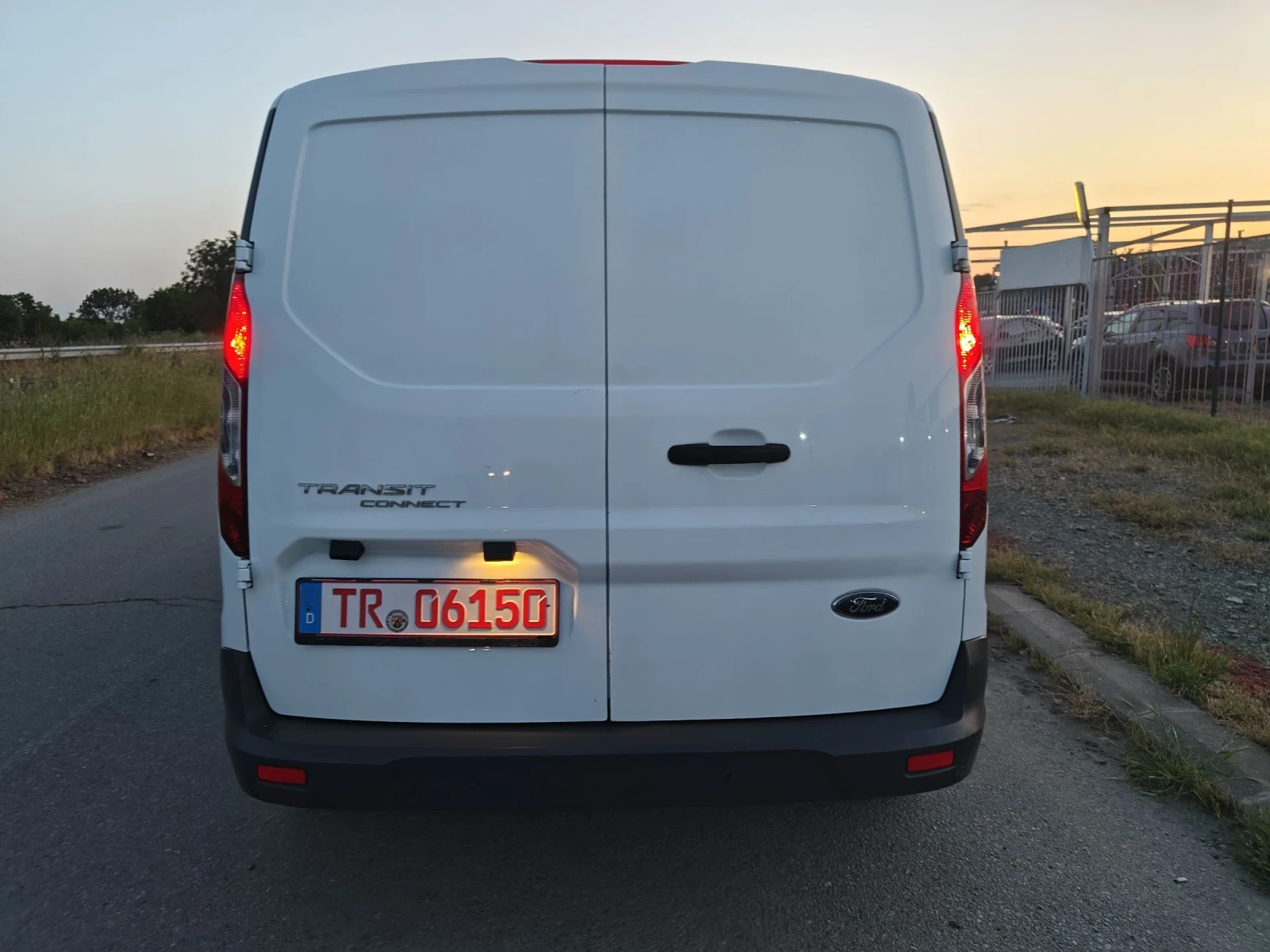 Ford Transit Connect 1.5TDCI Euro6X - изображение 6