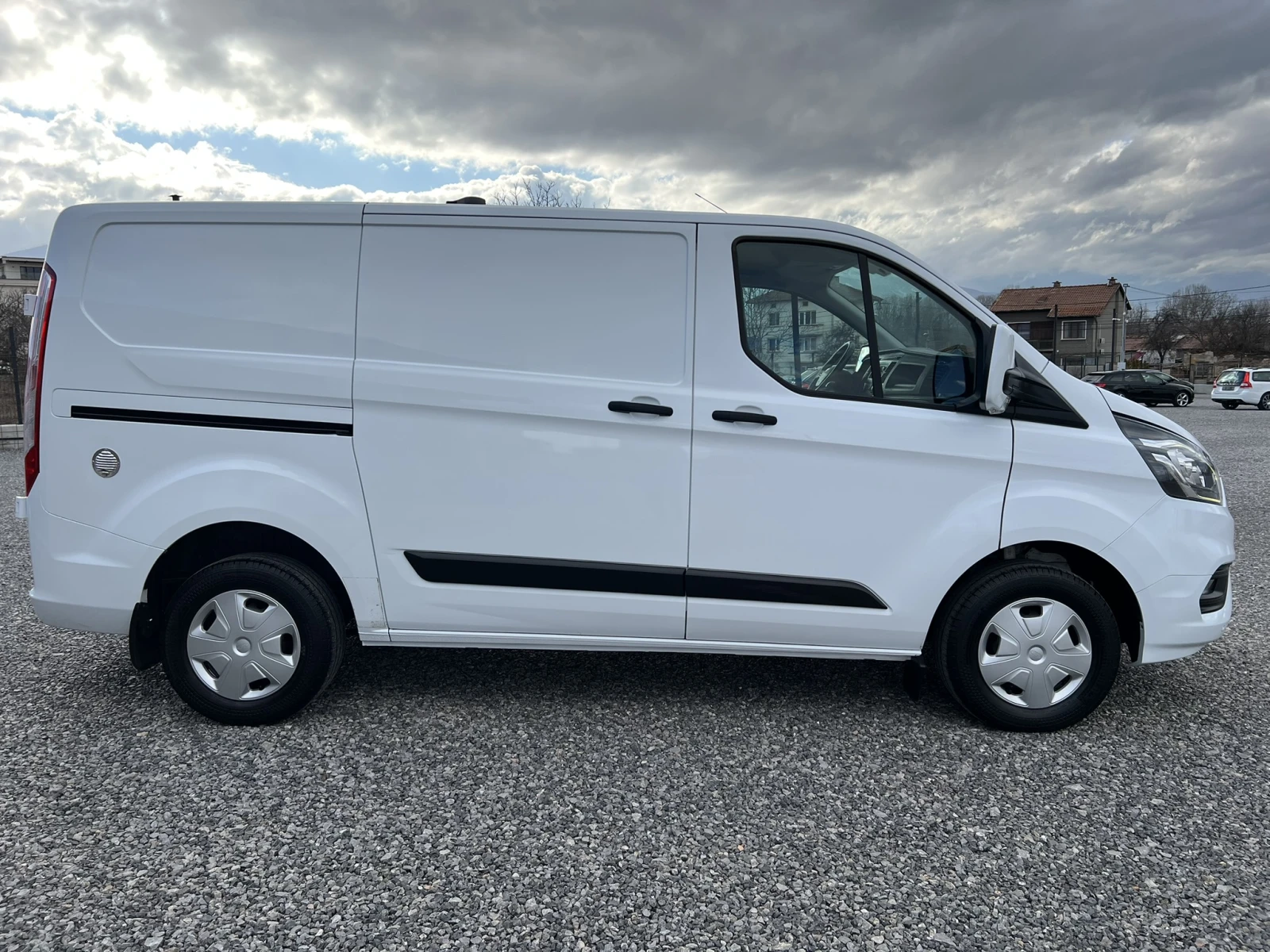 Ford Transit Custom 2.0TDCi ДВЕ СТРАНИЧНИ ВРАТИ/Серв. история/170314км - изображение 5