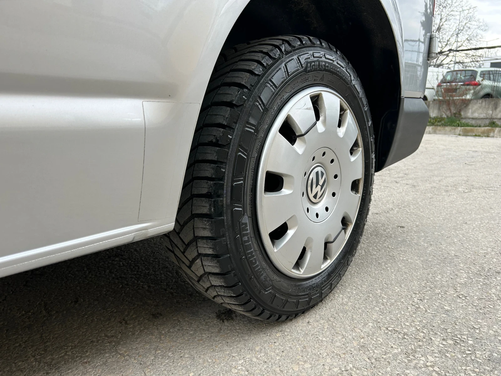 VW Transporter 1.9TDI 102k.c. КЛИМАТИК, снимка 15 - Бусове и автобуси - 53904904