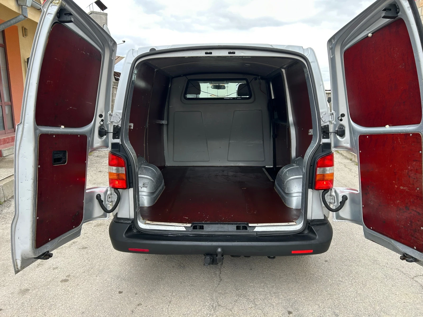 VW Transporter 1.9TDI 102k.c. КЛИМАТИК, снимка 14 - Бусове и автобуси - 53904904