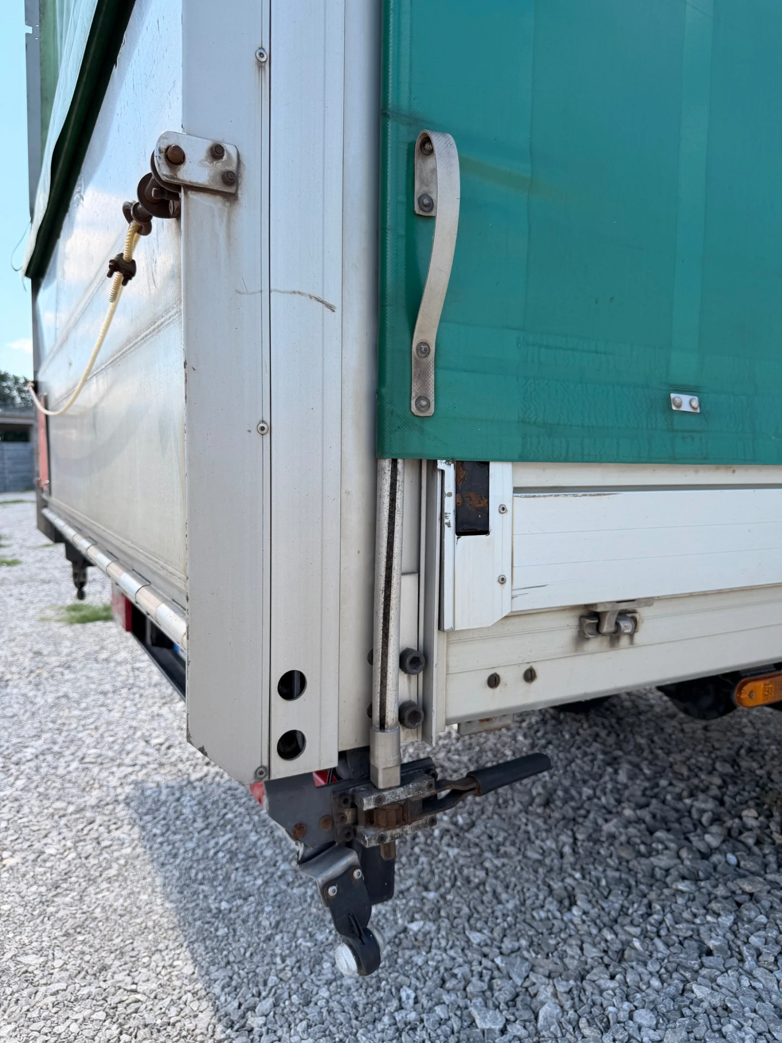 Iveco Daily 3.0, снимка 11 - Бусове и автобуси - 55218407