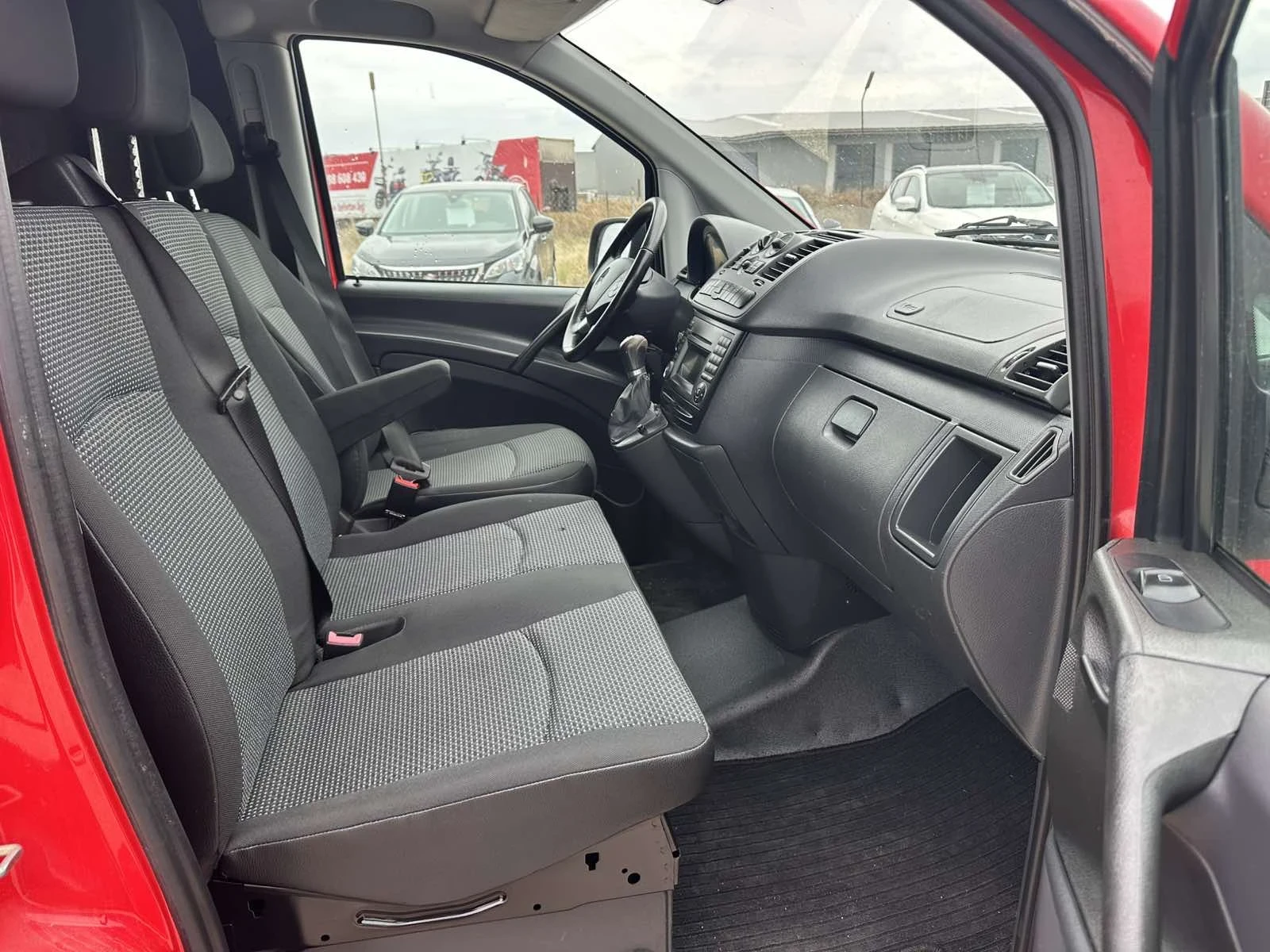 Mercedes-Benz Vito, снимка 10 - Бусове и автобуси - 56512286