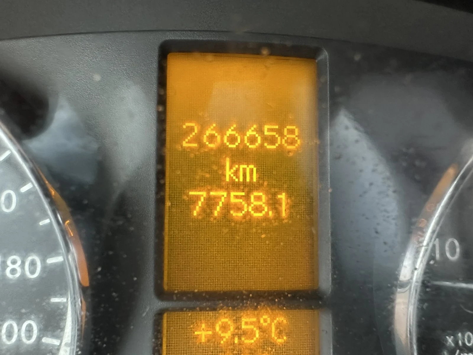 Mercedes-Benz Vito, снимка 16 - Бусове и автобуси - 56512286