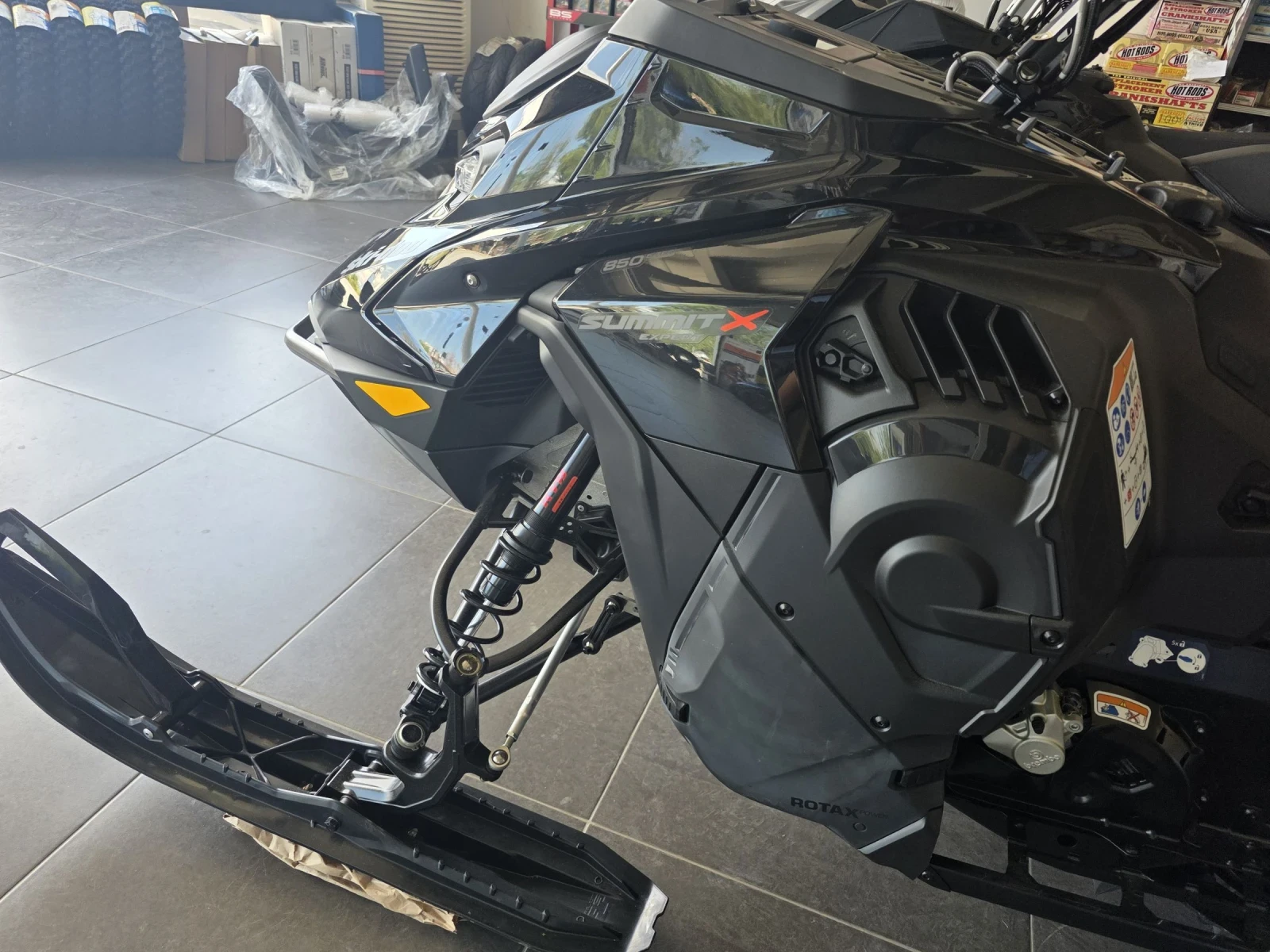 Ski-Doo Summit X EXPERT 165" - NEW 0 km., снимка 6 - Мотоциклети и мототехника - 55220197