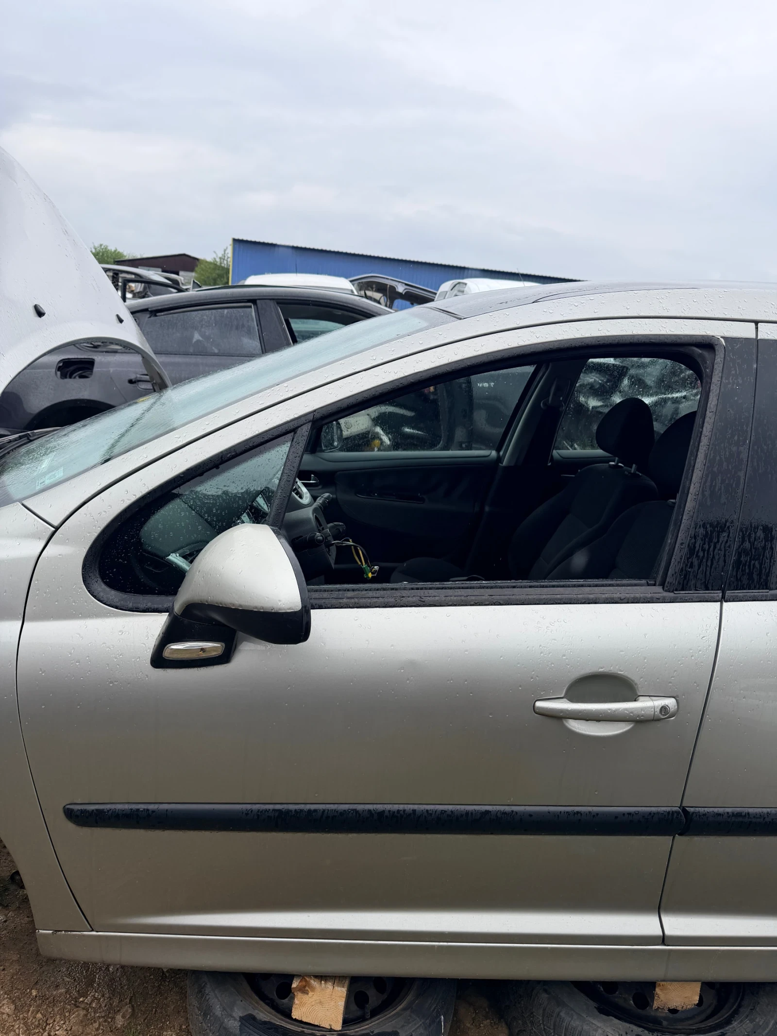 Предна лява врата PEUGEOT 207 Сив цвят