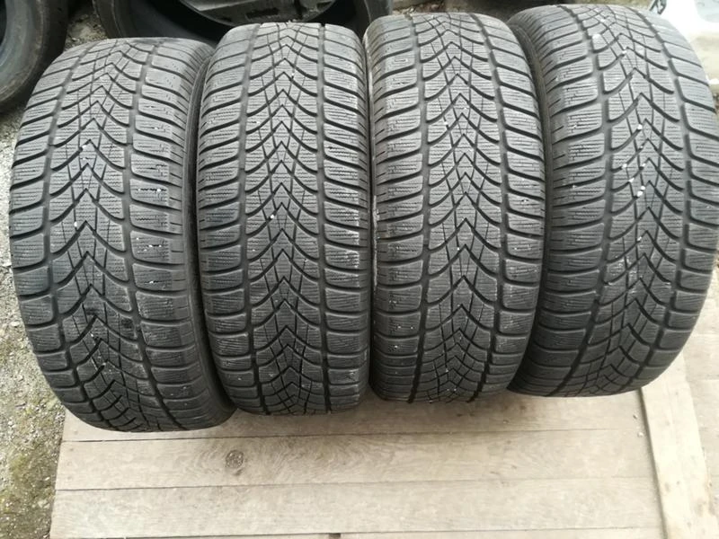 Гуми Зимни 205/50R17, снимка 9 - Гуми и джанти - 20432746