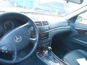 Mercedes-Benz E 200, снимка 1