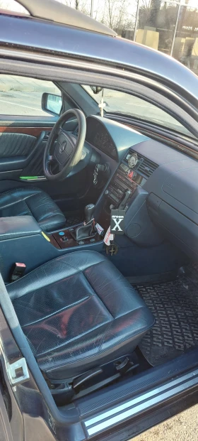 Mercedes-Benz C 220, снимка 7