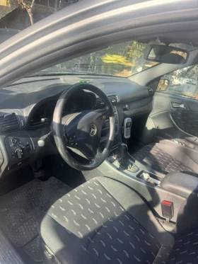 Mercedes-Benz C 220 Купе, снимка 5