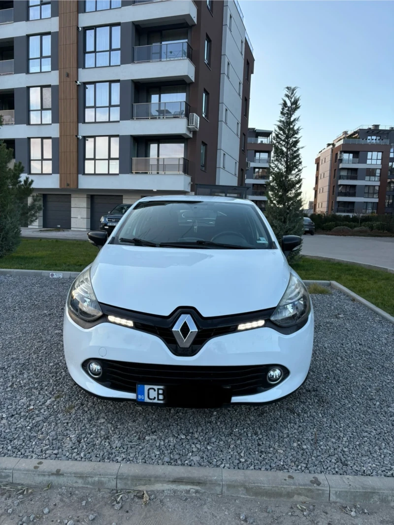 Renault Clio, снимка 2 - Автомобили и джипове - 48175227