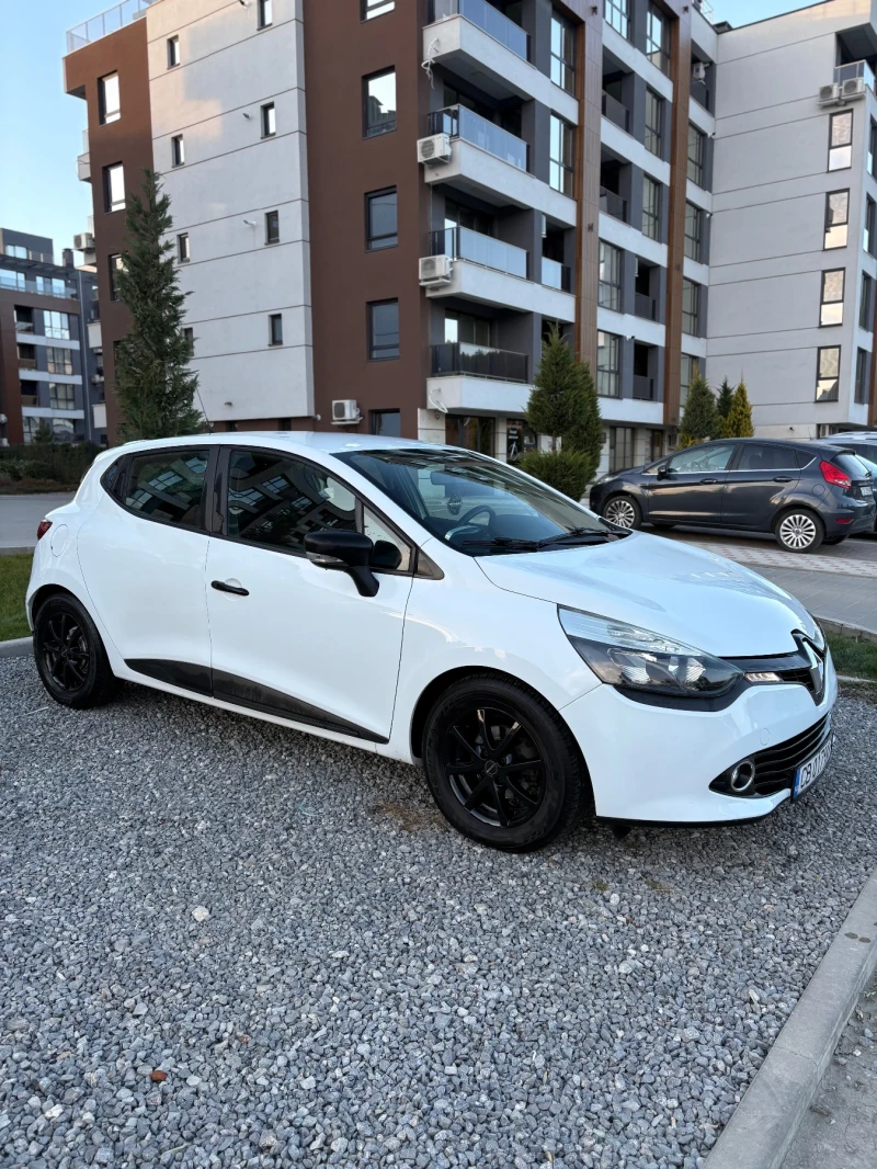 Renault Clio, снимка 1 - Автомобили и джипове - 48175227