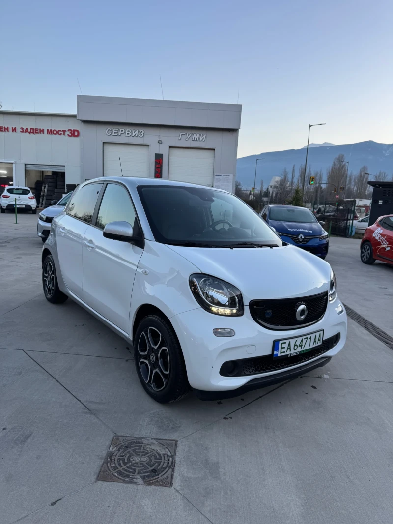 Smart Forfour EQ, снимка 3 - Автомобили и джипове - 48366566