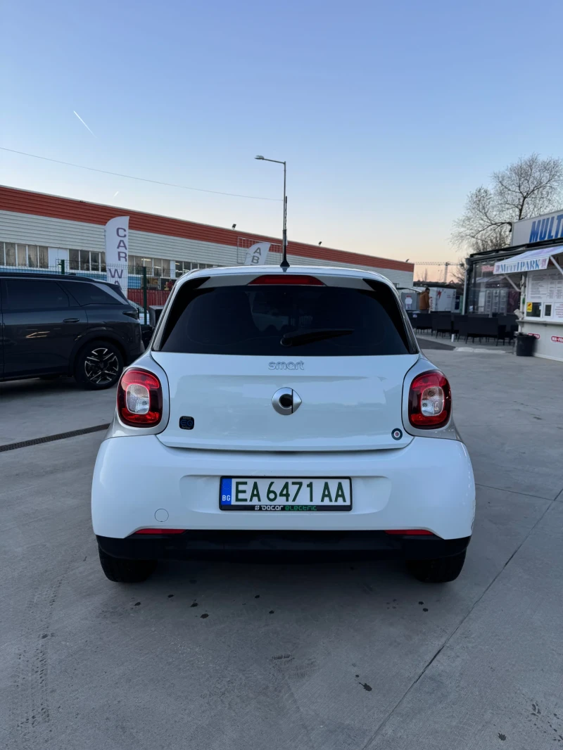 Smart Forfour EQ, снимка 5 - Автомобили и джипове - 48366566