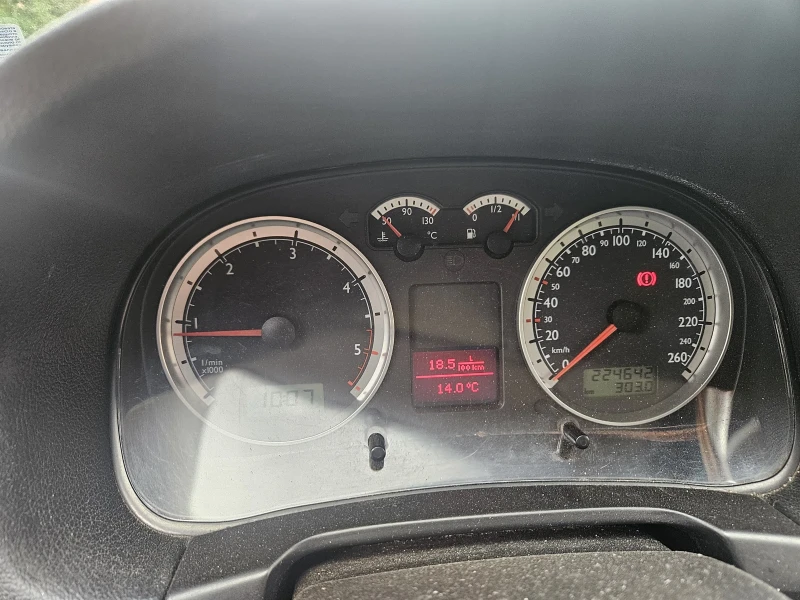 VW Bora 1.9 TDI 116кс , снимка 7 - Автомобили и джипове - 52388071